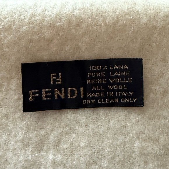 Fendi Ivory Fringe Scarf - Picture 5 of 6